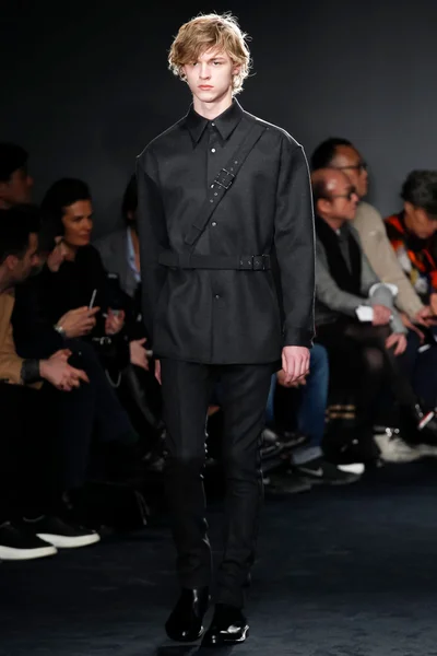 Look 4
